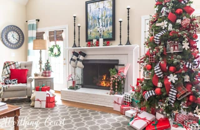 Traditional LIving Room Decor | Worthing Court