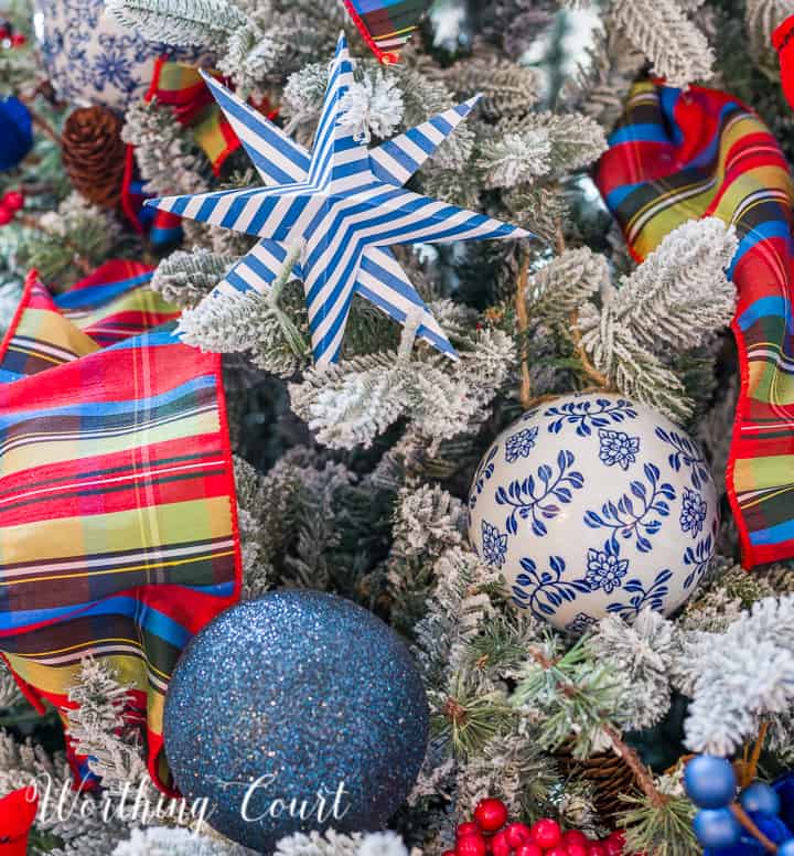 A Collection Of Beautiful Christmas Tree Decorating Ideas