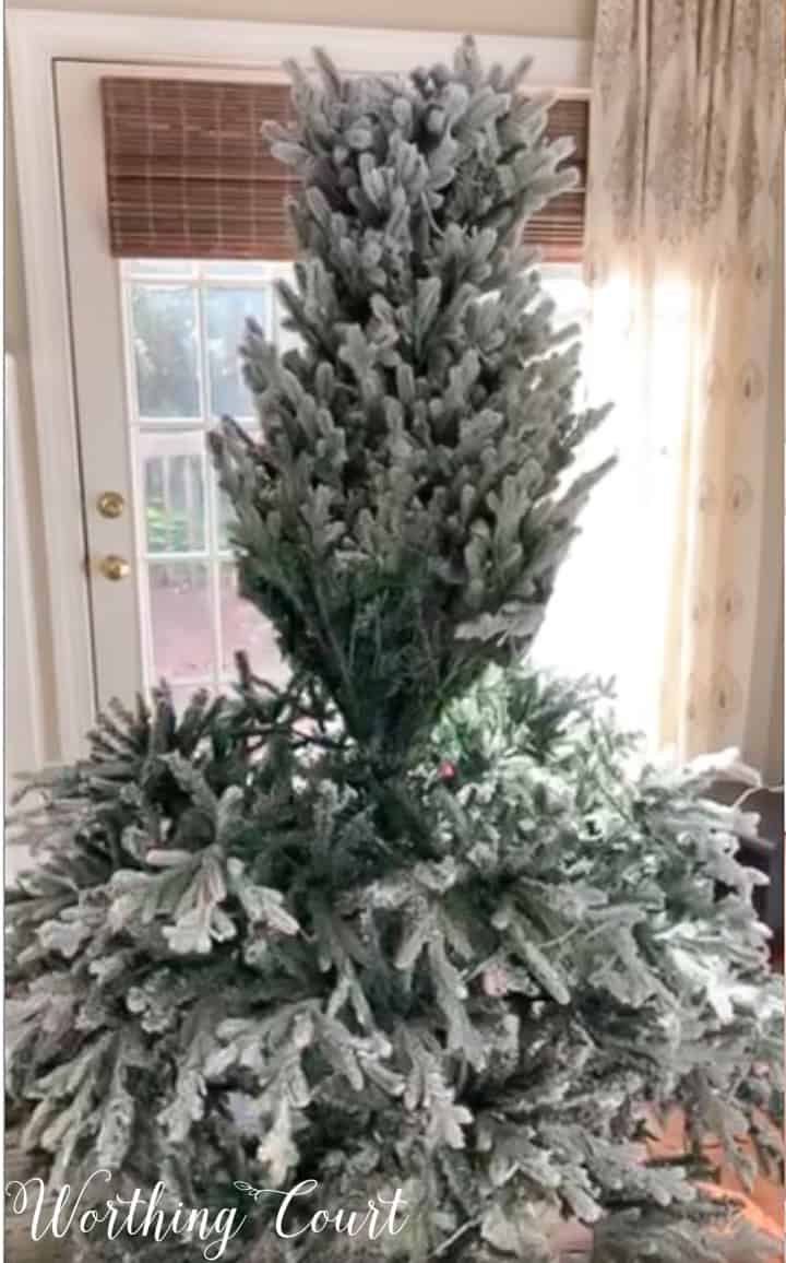 How to fluff an artificial Christmas tree