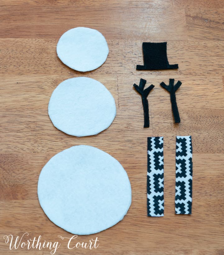 felt snowman cut out pieces