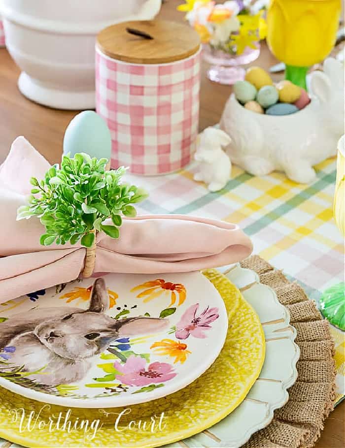 Style Showcase 129 | An Easter Tablescape, Arranging Flowers Like A Pro And More!
