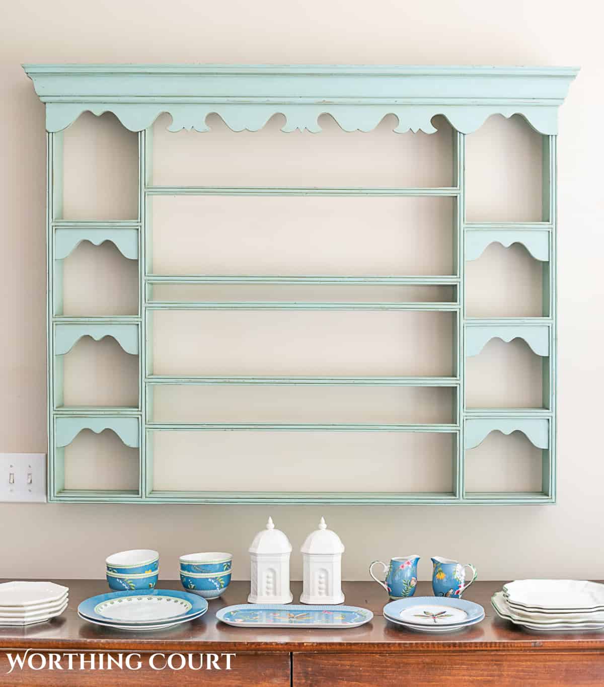 5 Ways To Decorate A DIY Plate Rack