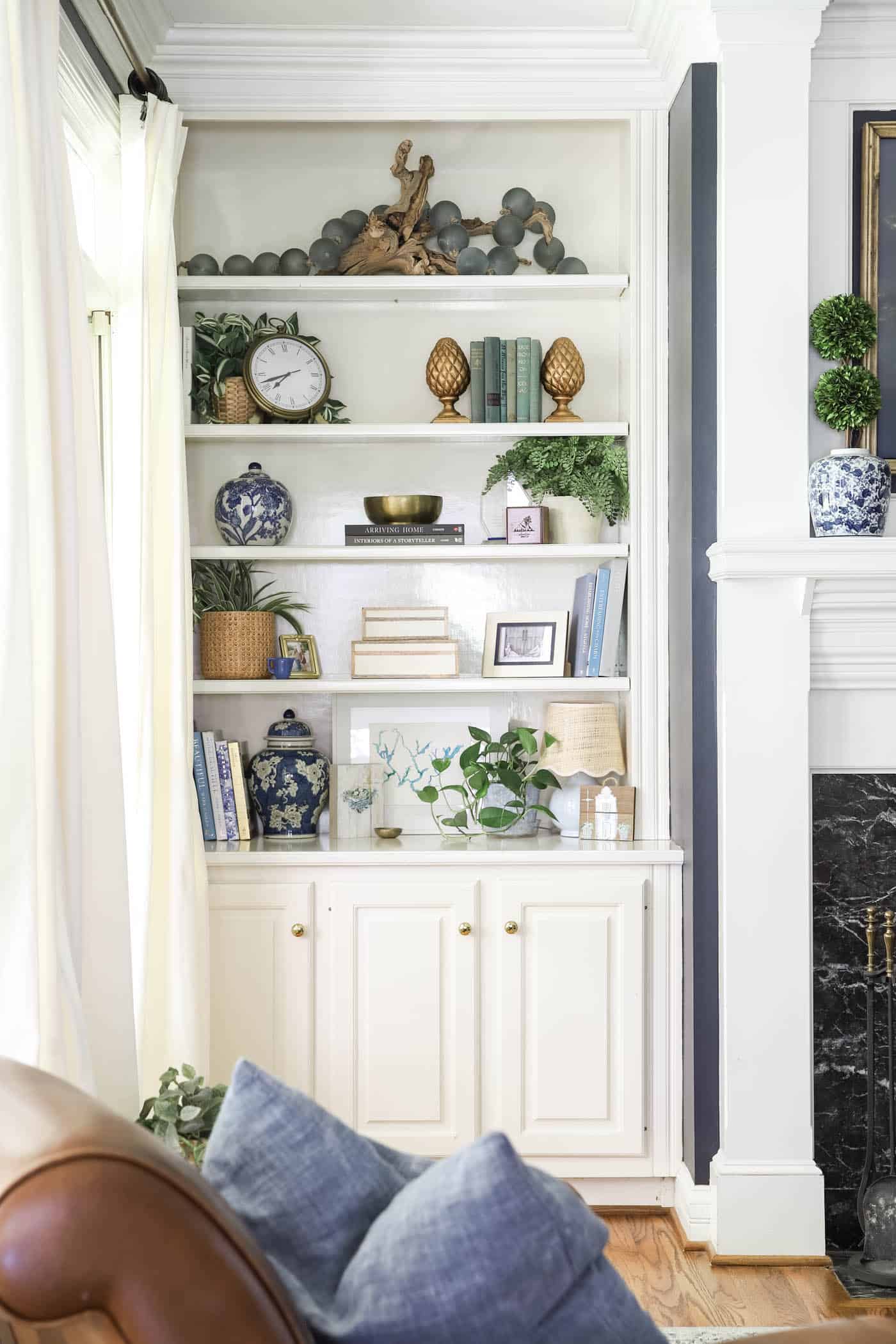 How to Organize a House with no Storage