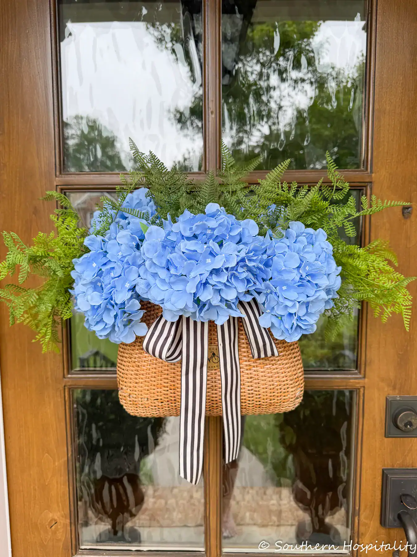 DIY Hydrangea Door Basket
