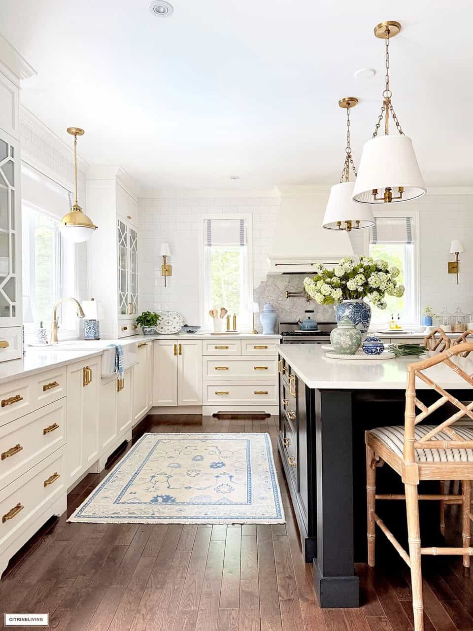 Chic Summer Decorating