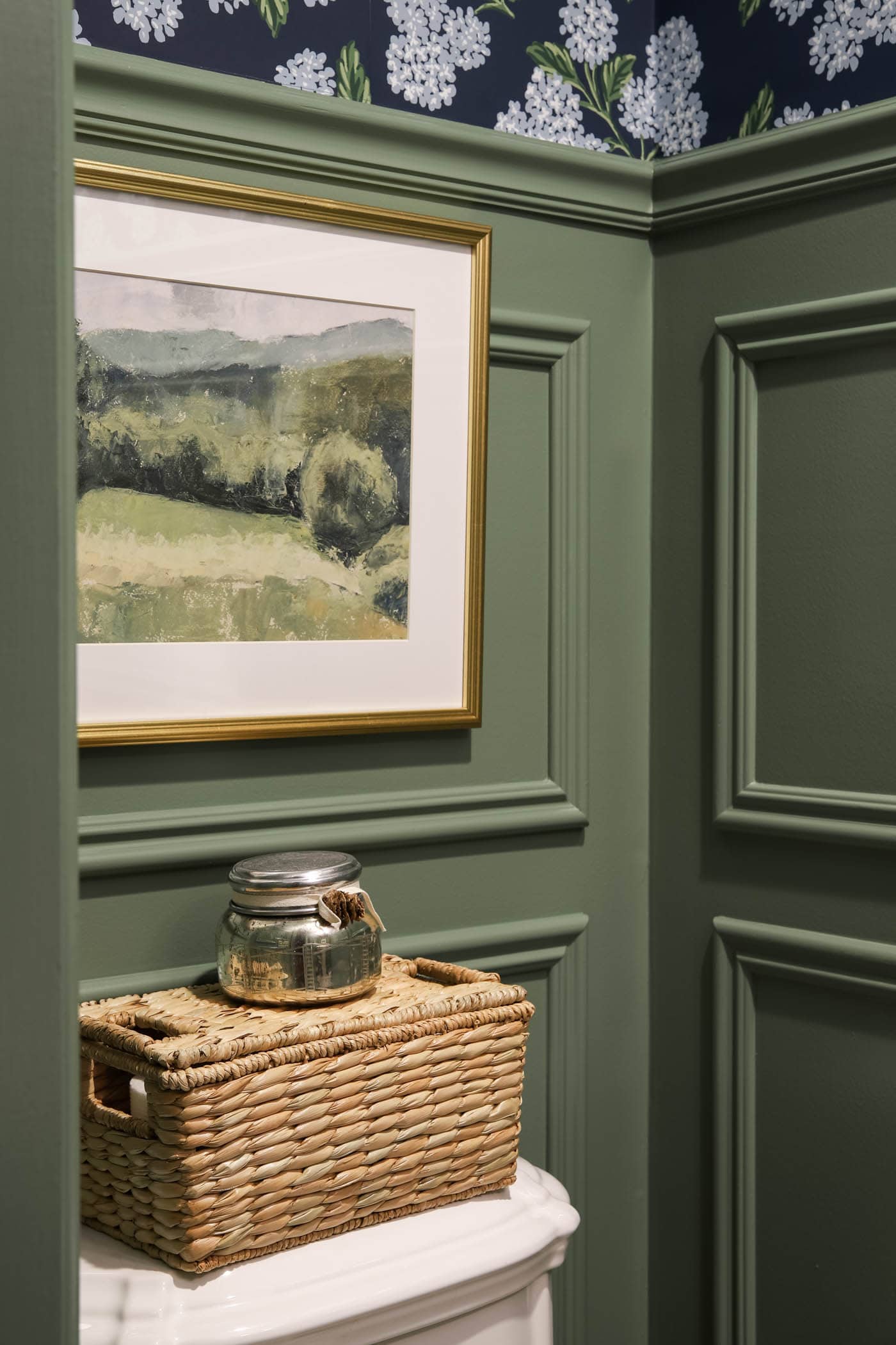 DIY Picture Frame Moulding