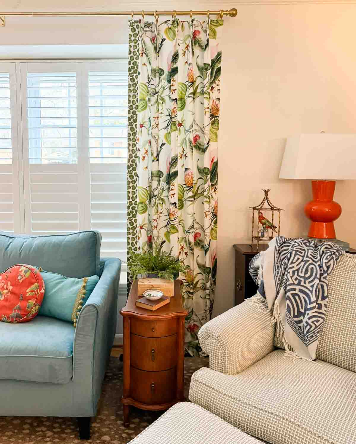 corner of living room with traditional and colorful furnishings and accessories
